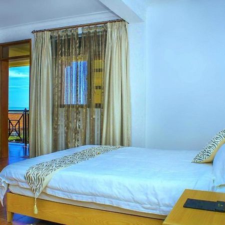 Rosemary Courts Bed And Breakfast Entebbe Kültér fotó