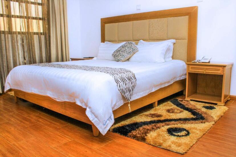 Rosemary Courts Bed And Breakfast Entebbe Kültér fotó
