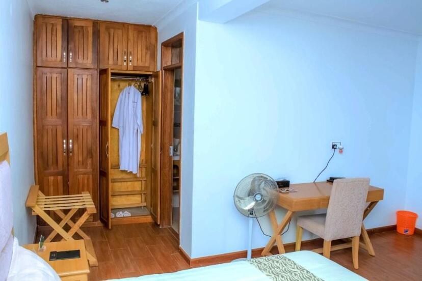 Rosemary Courts Bed And Breakfast Entebbe Kültér fotó